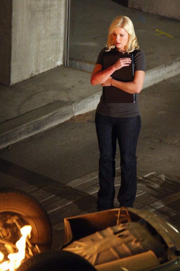 Elisha Cuthbert filming 24 Season 7 finale, Kim Bauer on fire