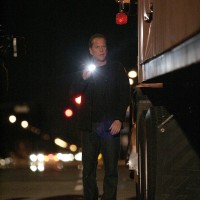 Jack Bauer flashlight 24 Season 7 Episode 15