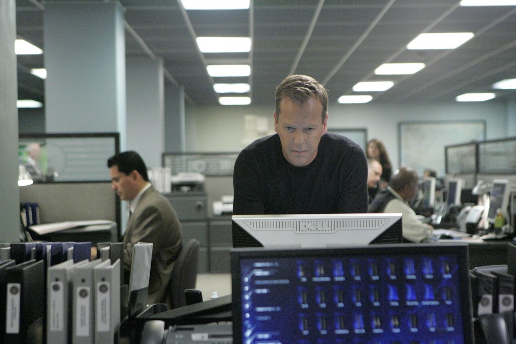 Jack Bauer uses FBI computer 24 Season 7 Episode 18