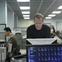 Jack Bauer uses FBI computer 24 Season 7 Episode 18