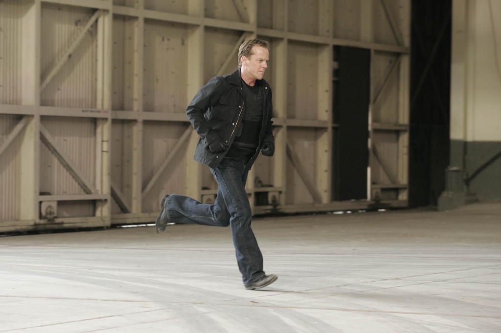 Jack Bauer running 24 Season 7 Episode 6