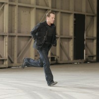 Jack Bauer running 24 Season 7 Episode 6