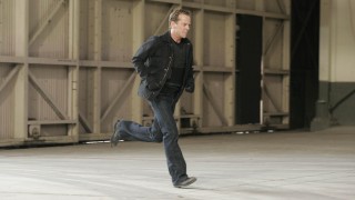 Jack Bauer running 24 Season 7 Episode 6