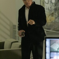 Jon Voight as Jonas Hodges in 24 Season 7 Episode 17