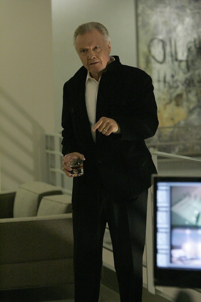 Jon Voight as Jonas Hodges in 24 Season 7 Episode 17