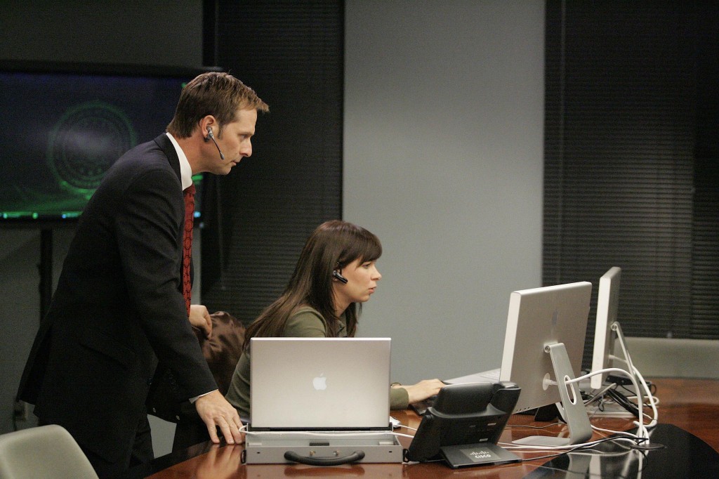 Larry Moss and Chloe O'Brian at FBI 24 Season 7 Episode 9