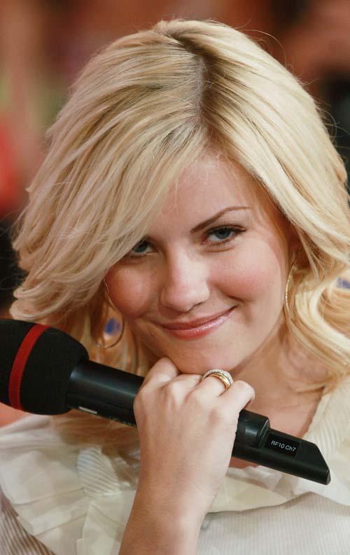 Elisha Cuthbert in The Girl Next Door - 24 Spoilers