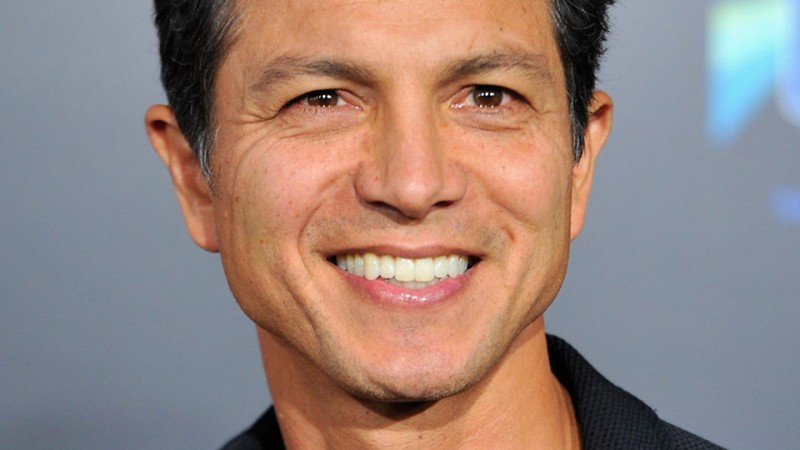 Benjamin Bratt