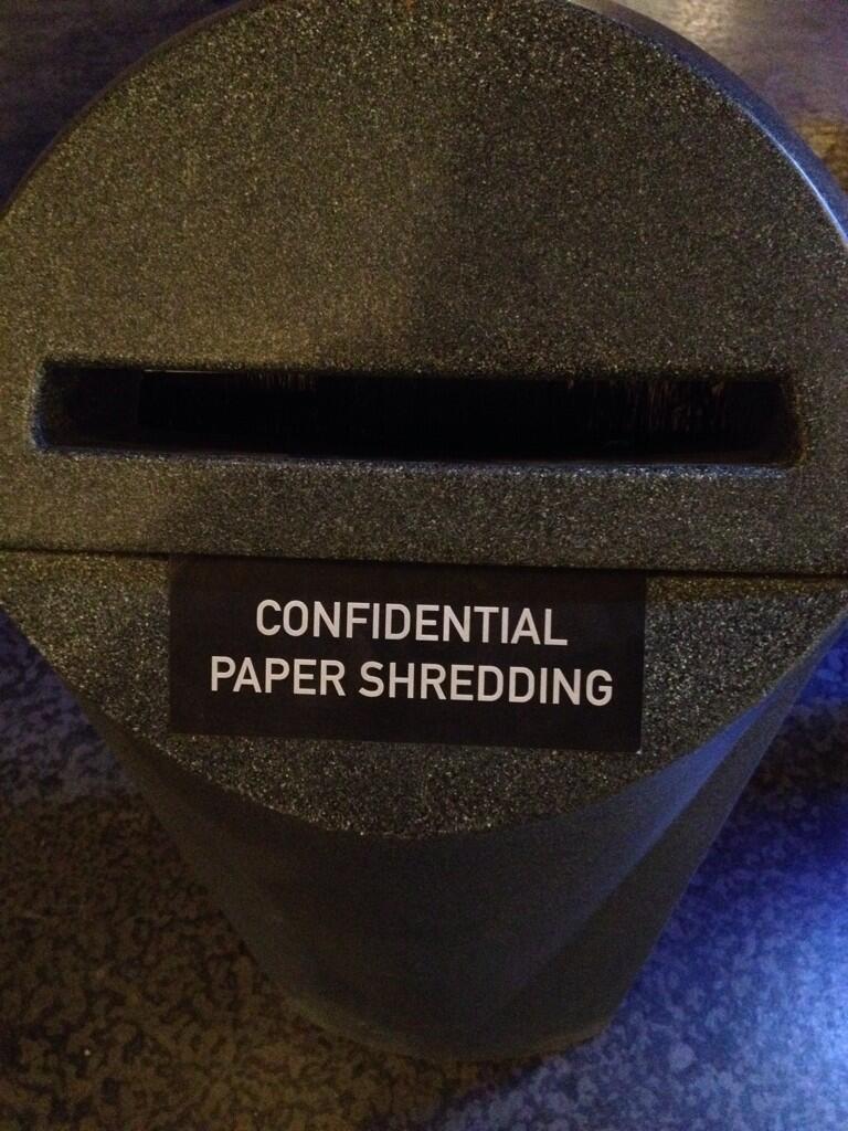 24: Live Another Day Set - Paper Shredder