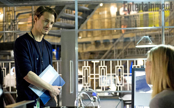 Giles Matthey as Jordan Reed, a smart and sophisticated CIA computer tech