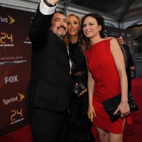 Jon Cassar, Kim Raver, and Mary Lynn Rajskub take a selfie at 24: Live Another Day premiere