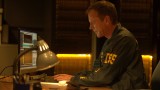 Jack Bauer downloads data in 24: Live Another Day Episode 4