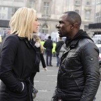 Kate Morgan (Yvonne Strahovski) and Erik Ritter (Gbenga Akinnagbe) discuss their next move in 24: Live Another Day Episode 5