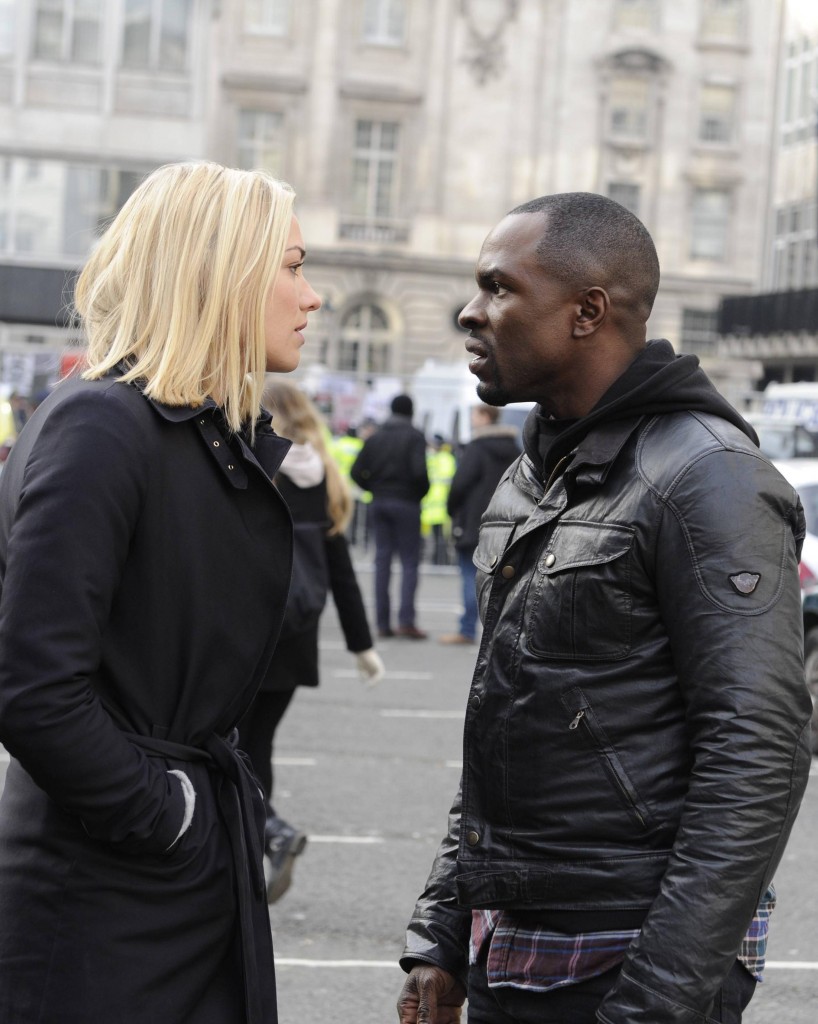 Kate Morgan (Yvonne Strahovski) and Erik Ritter (Gbenga Akinnagbe) discuss their next move in 24: Live Another Day Episode 5