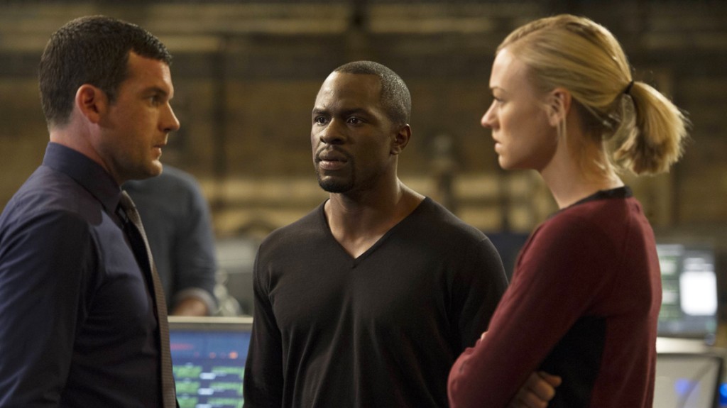 Kate Morgan (Yvonne Strahovski) and Erik Ritter (Gbenga Akinnabge) in 24: Live Another Day Episode 10