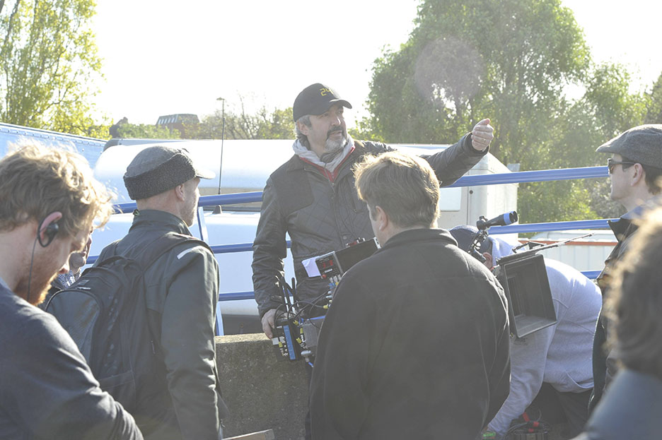 Director Jon Cassar at work on 24: Live Another Day Episode 7
