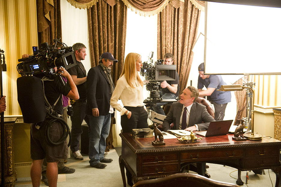 Jon Cassar, Kim Raver, and Tate Donovan behind the scenes of 24: Live Another Day Episode 7