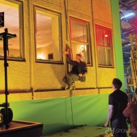 Kiefer Sutherland hanging from a rope in 24: Live Another Day (Behind the Scenes)