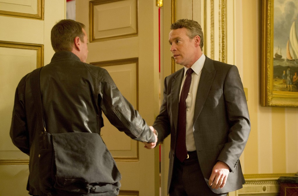 Jack Bauer and Mark Boudreau shake hands in 24: Live Another Day Episode 8