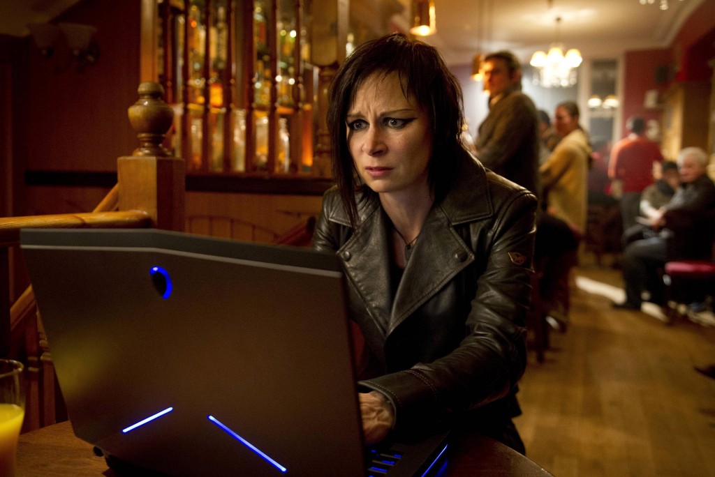 Chloe O'Brian (Mary Lynn Rajskub) tracks the drone in 24: Live Another Day Episode 9