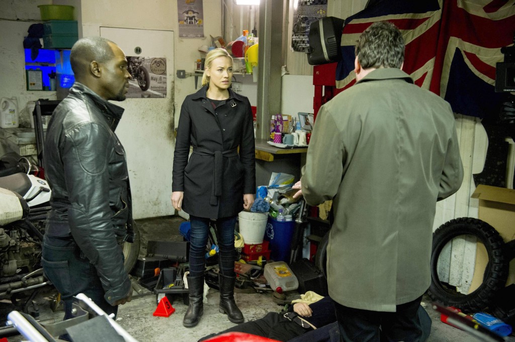 Kate Morgan (Yvonne Strahovski) and Erik Ritter (Gbenga Akinnagbe) try to get answers in 24: Live Another Day Episode 9