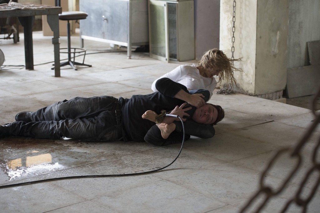 Kate Morgan (Yvonne Strahovski) kills man with feet in 24: Live Another Day Episode 6