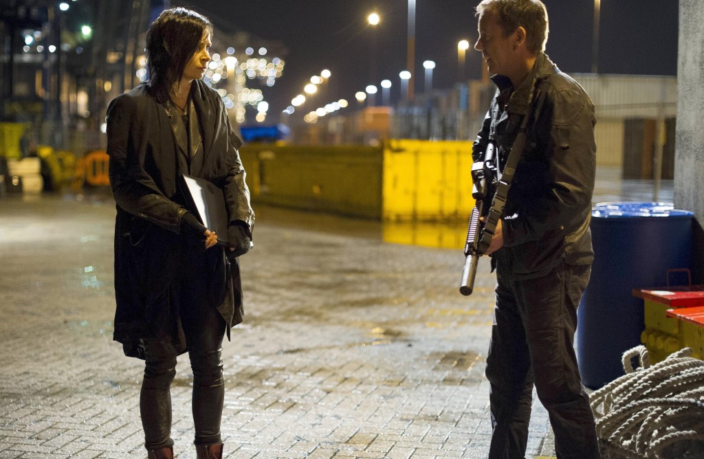 Jack Bauer (Kiefer Sutherland) and Chloe O'Brian (Mary Lynn Rajskub) hunt for Cheng in 24: Live Another Day Finale