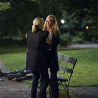 Kate Morgan (Yvonne Strahovski) tries to help Audrey (Kim Raver) in 24: Live Another Day Finale