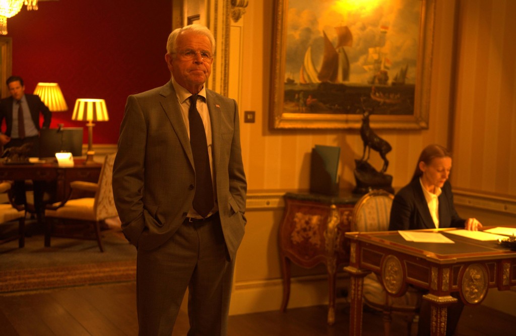President Heller (William Devane) wants Cheng caught quickly in 24: Live Another Day Episode 11