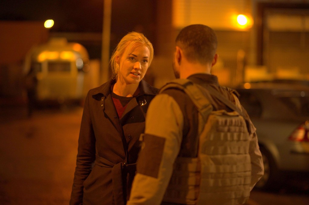 Kate Morgan (Yvonne Strahovski) talks to CIA backup in 24: Live Another Day Episode 11