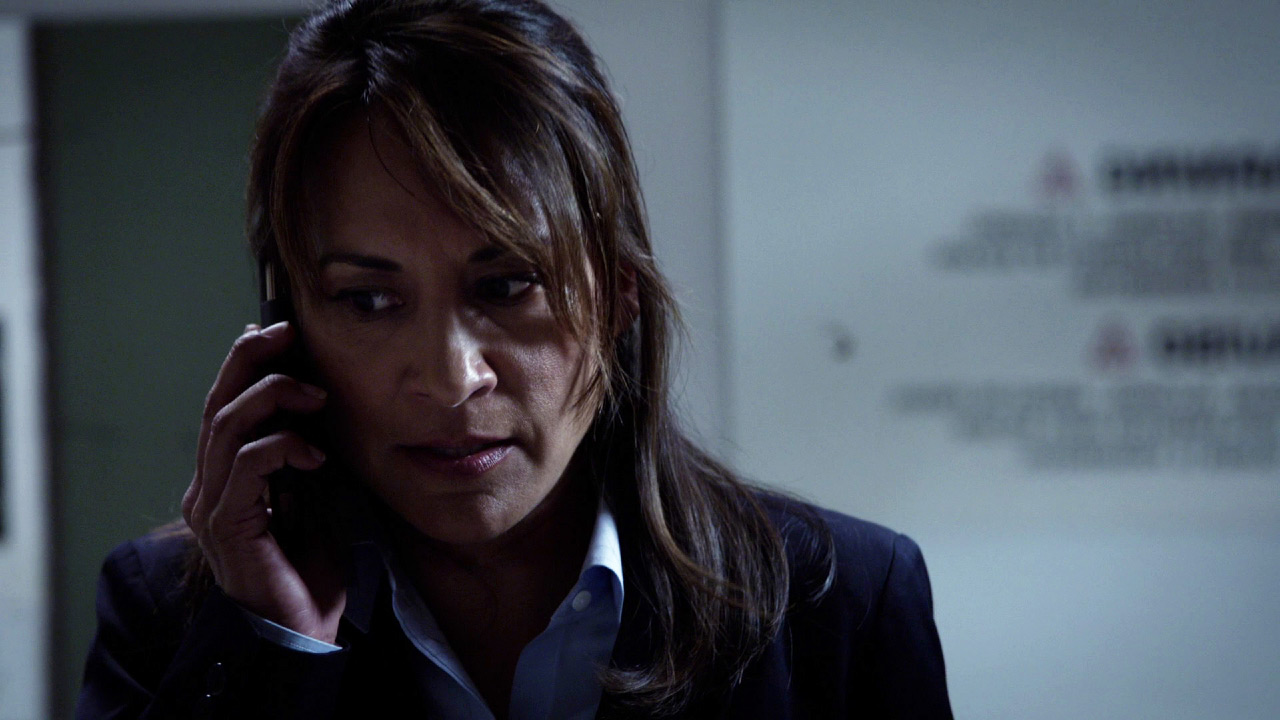 Vanessa Diaz calls a mysterious voice on the phone in 24: Solitary