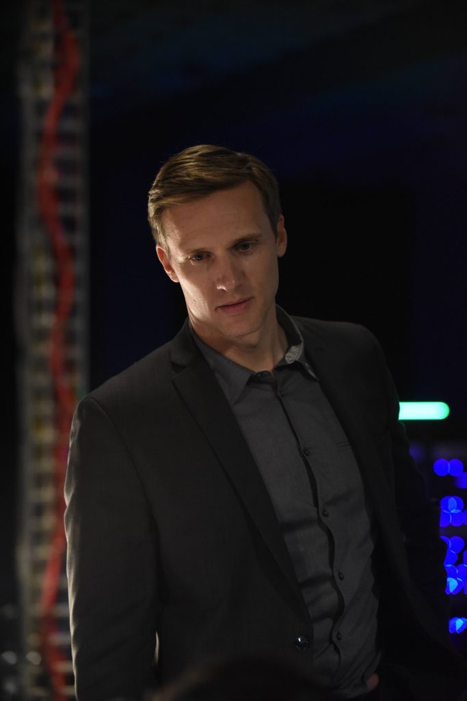 Teddy Sears as Keith Mullins in 24: Legacy Pilot