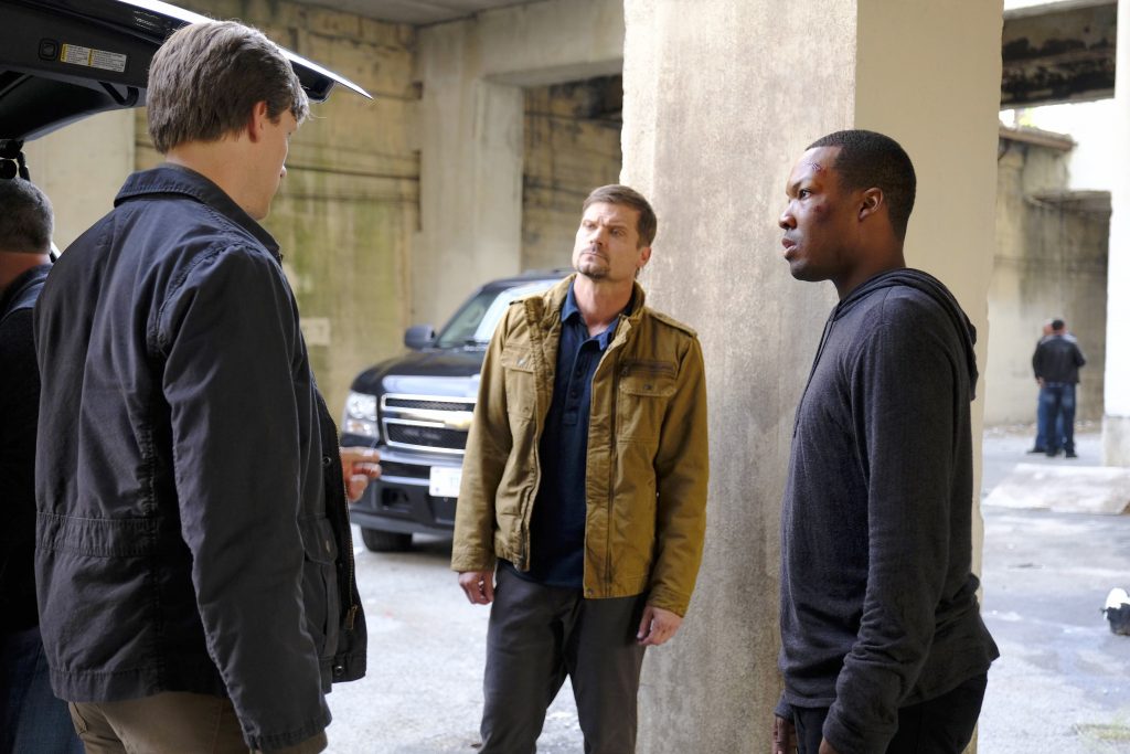 Agent Locke (Bailey Chase) and Eric Carter (Corey Hawkins) Prepare Mission in 24: Legacy Episode 3